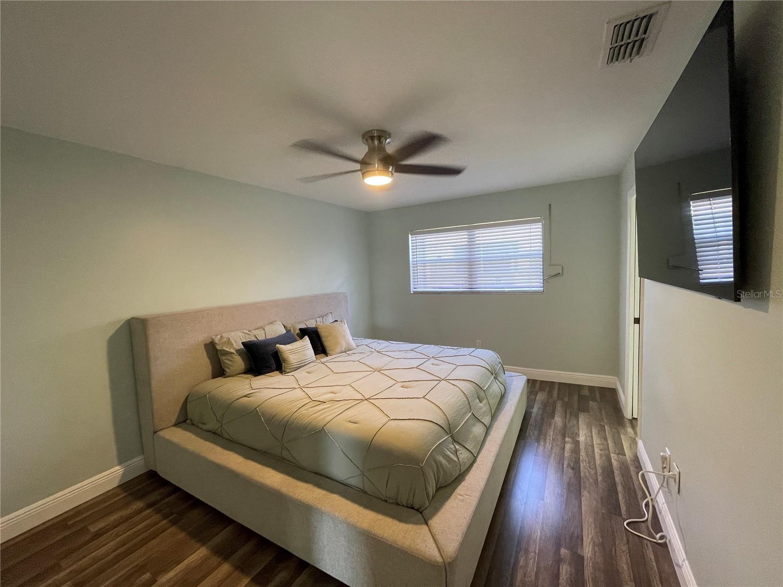 Image 31 of 60 For 5973 Terrace Park Drive N 311