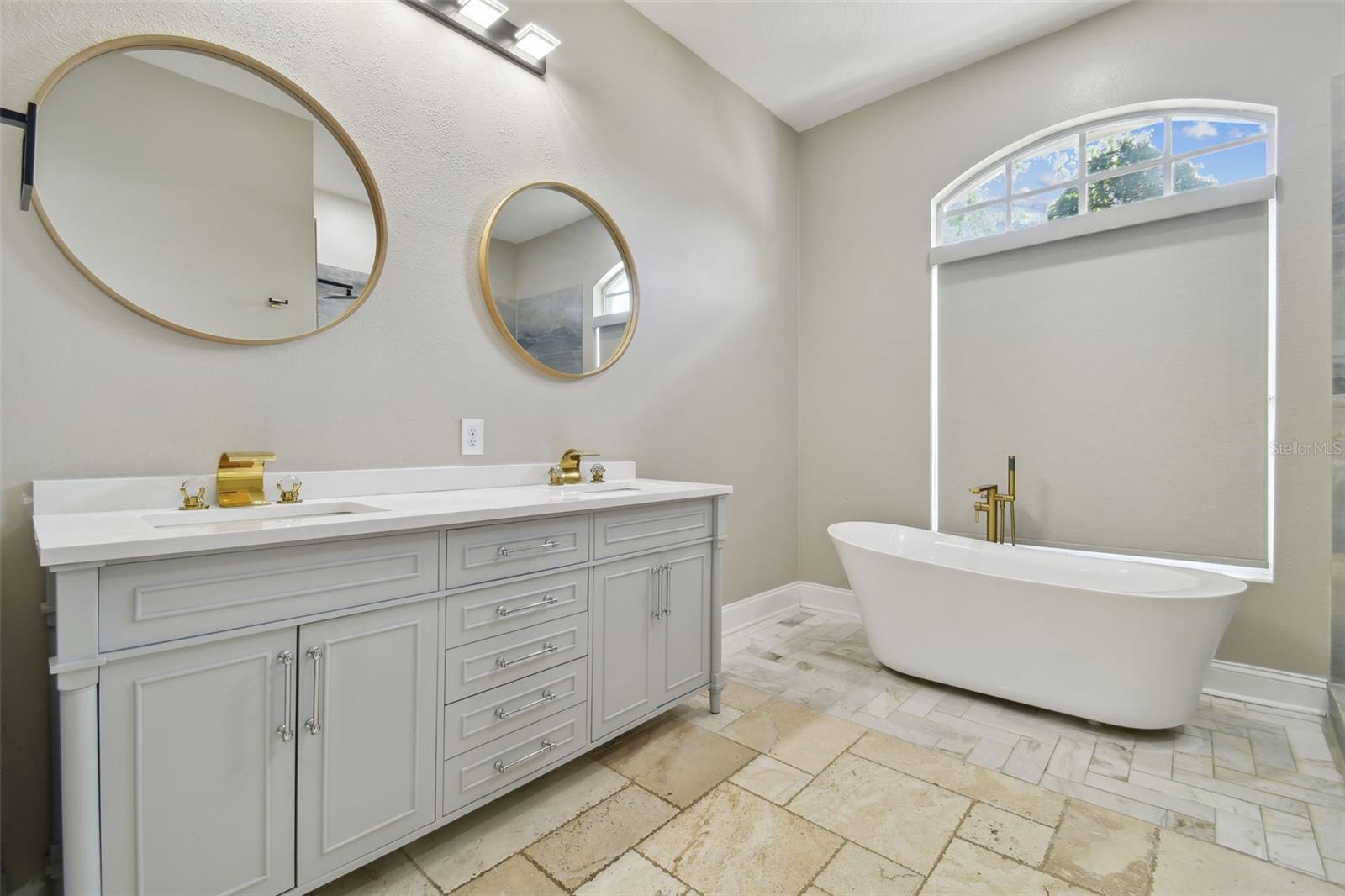 Image 35 of 80 For 1460 Kensington Woods Drive