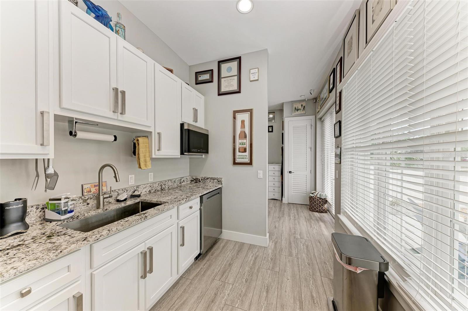 Image 14 of 48 For 613 6th Avenue E