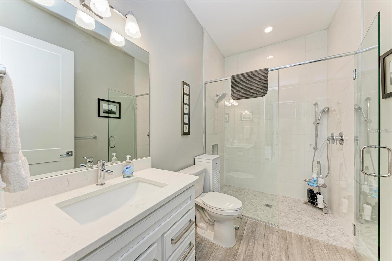 Image 22 of 48 For 613 6th Avenue E