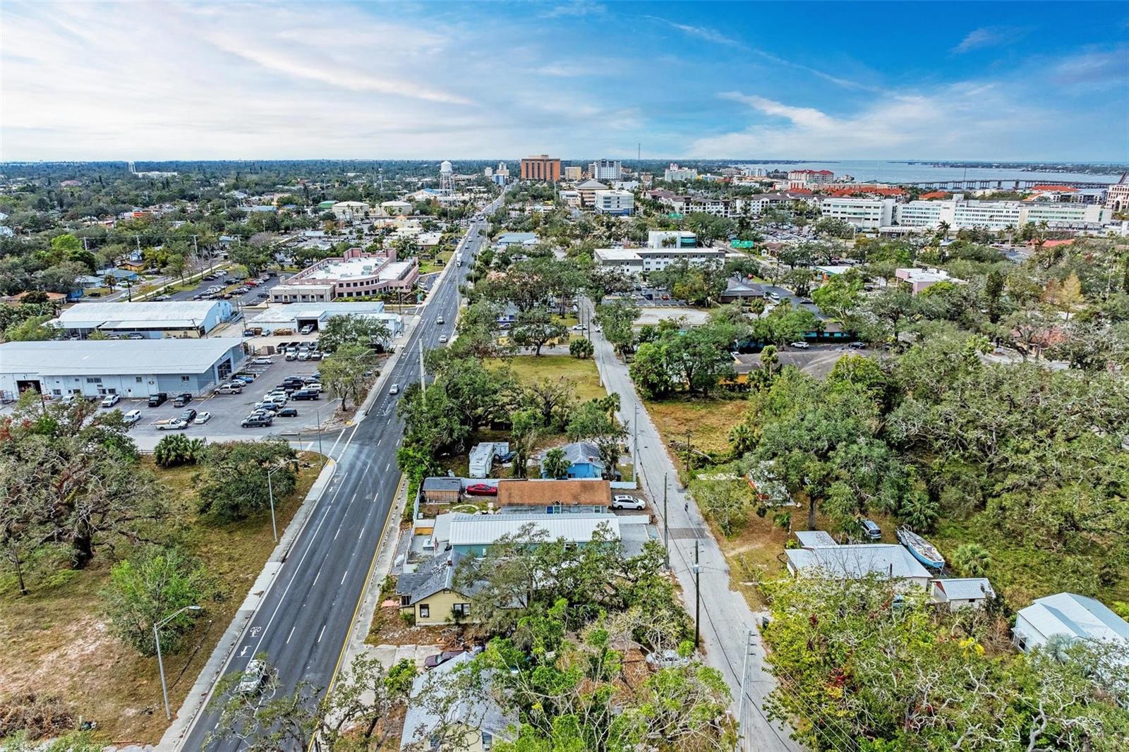 Image 3 of 48 For 613 6th Avenue E