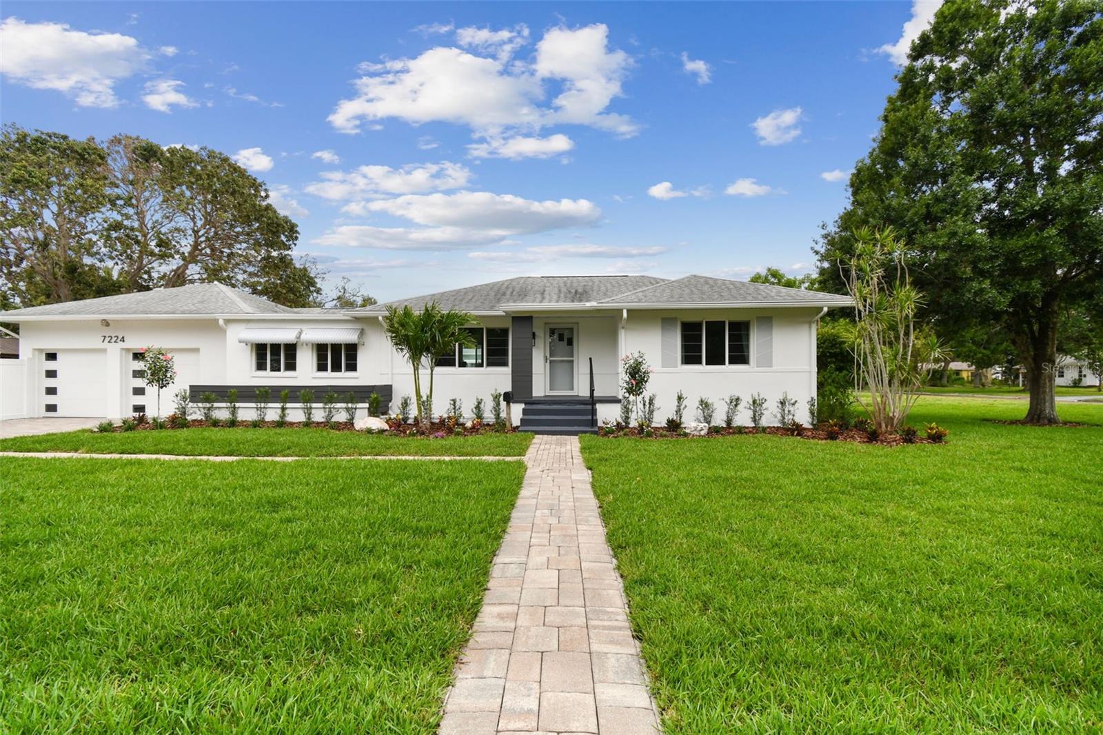 Listing photo id 1 for 7224 Park Street S