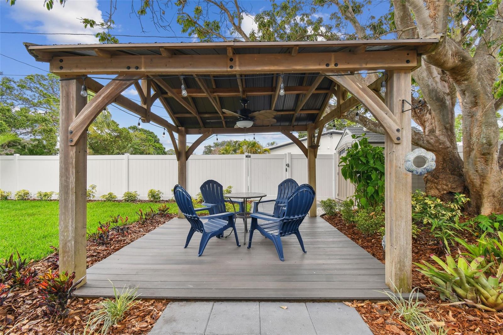 Listing photo id 30 for 7224 Park Street S