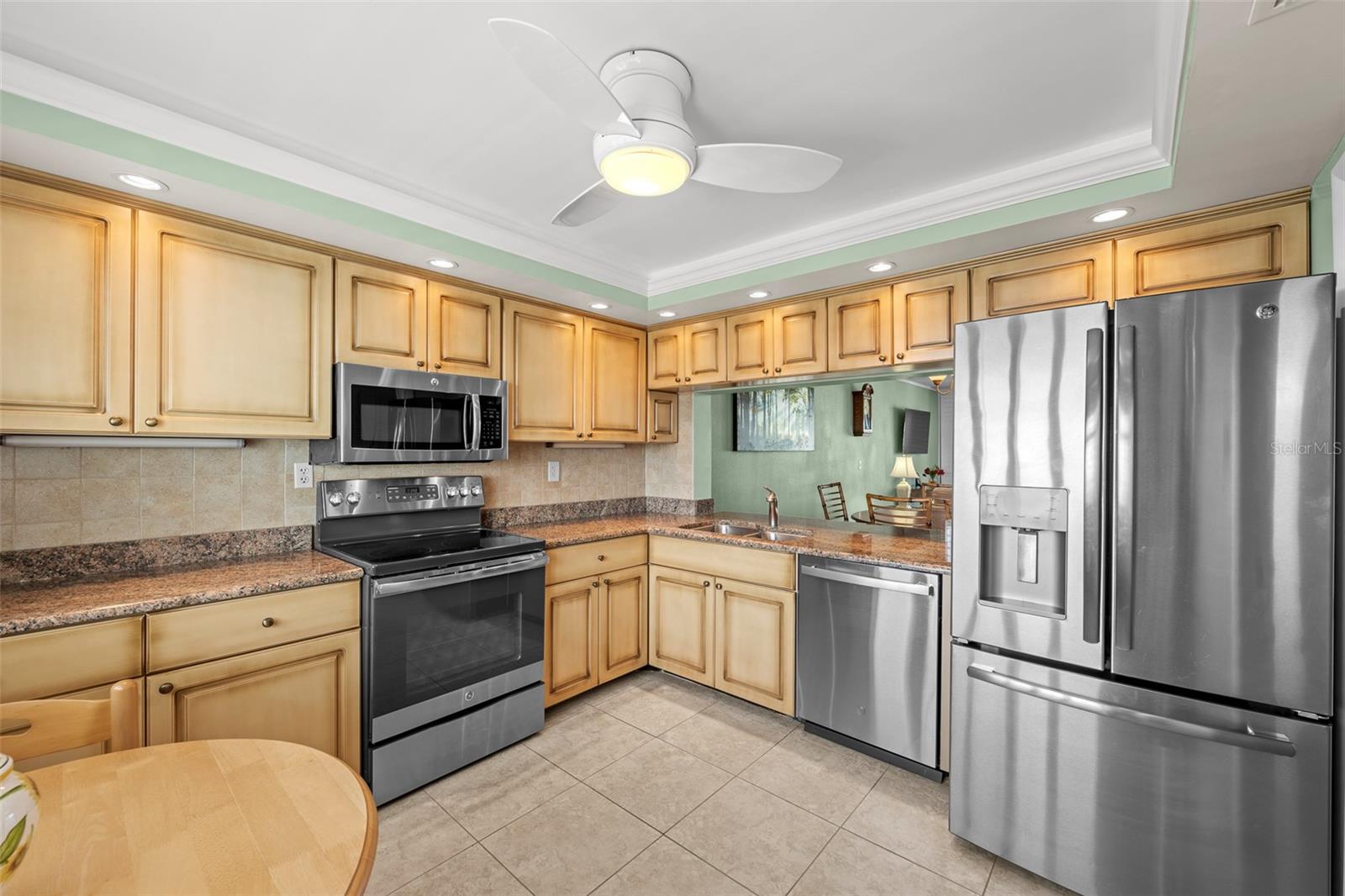 Image 10 of 33 For 1581 Gulf Boulevard 403n