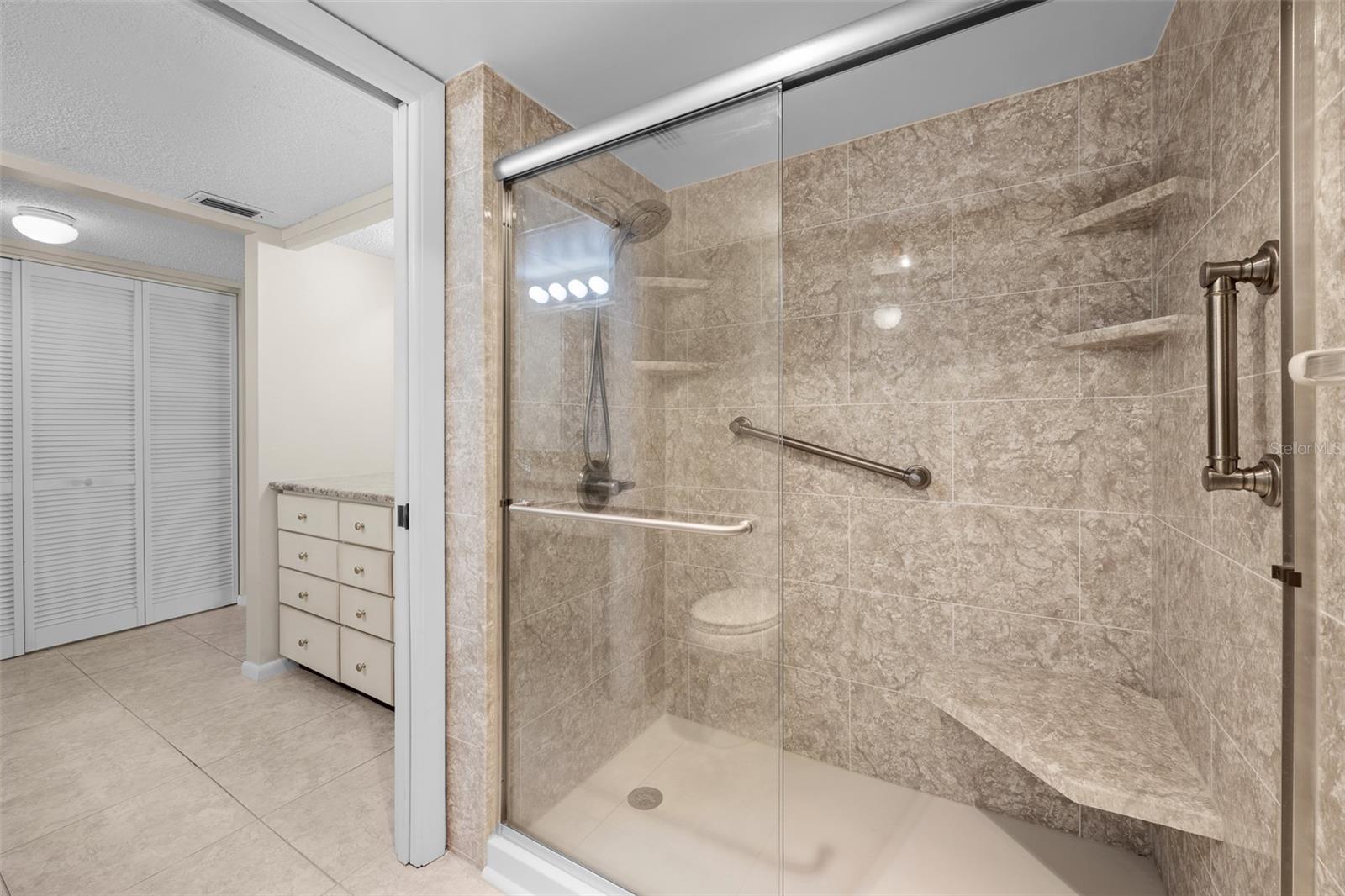 Image 16 of 33 For 1581 Gulf Boulevard 403n