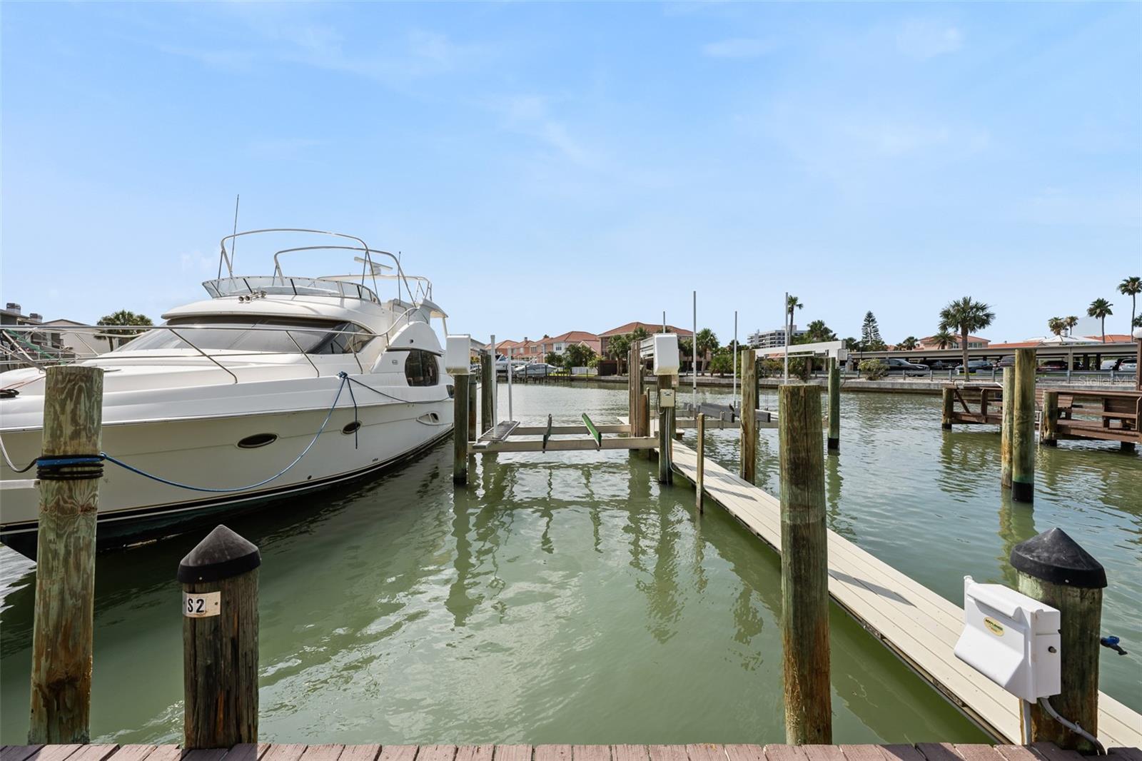 Image 26 of 33 For 1581 Gulf Boulevard 403n