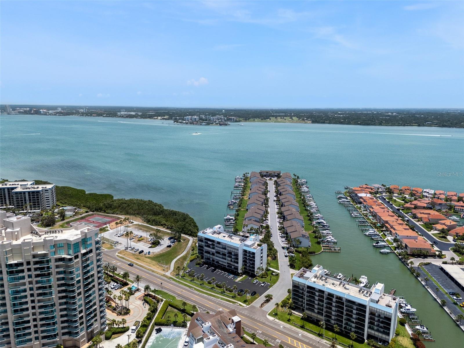 Image 31 of 33 For 1581 Gulf Boulevard 403n