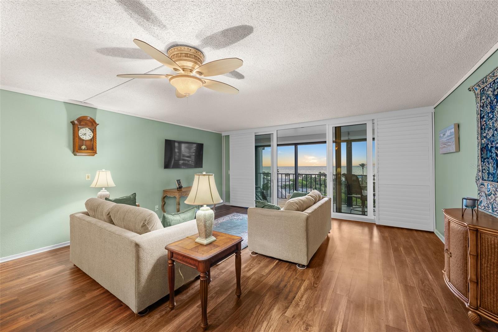 Image 6 of 33 For 1581 Gulf Boulevard 403n