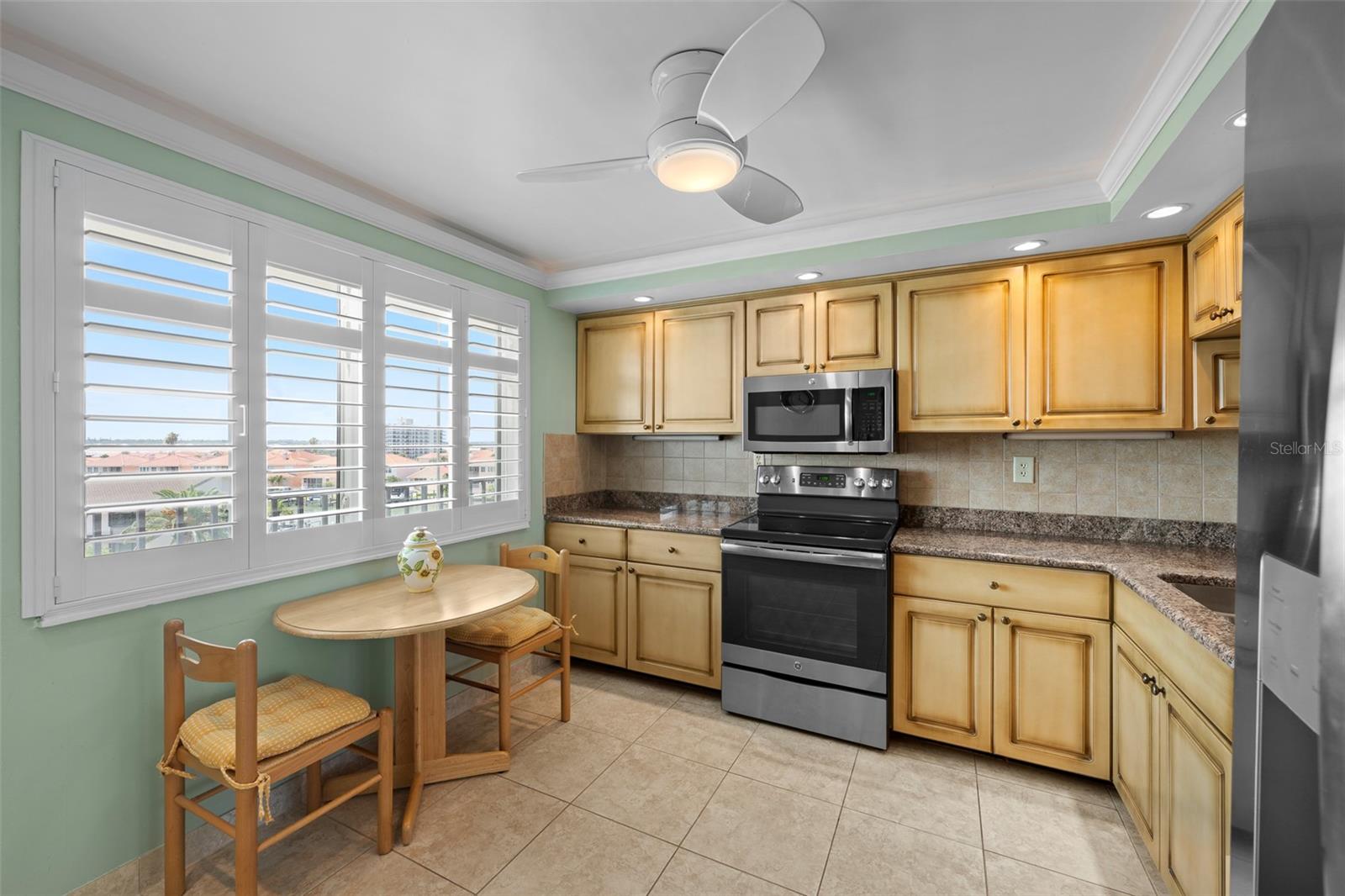 Image 9 of 33 For 1581 Gulf Boulevard 403n