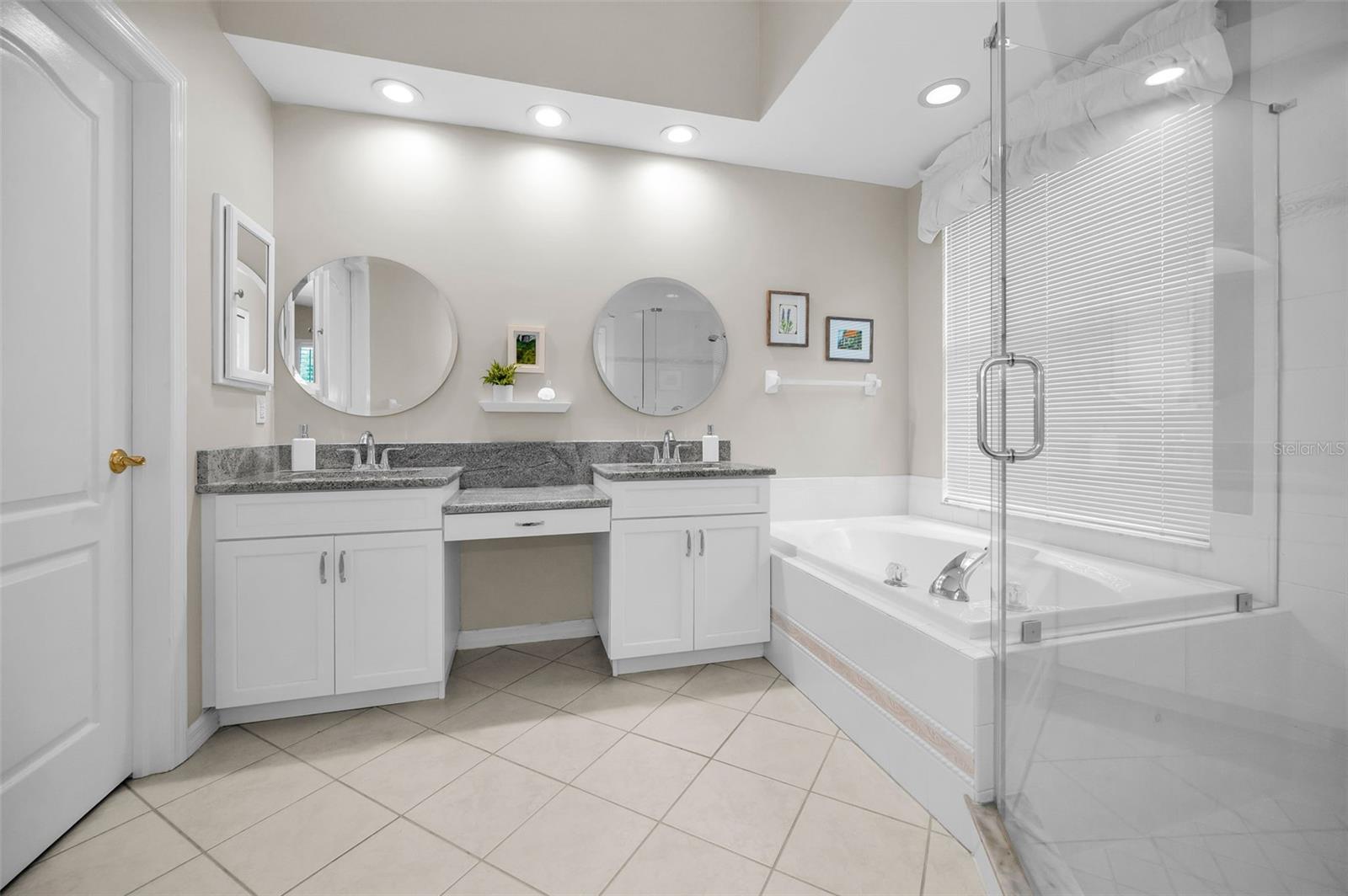 Image 13 of 52 For 1528 Riverdale Drive