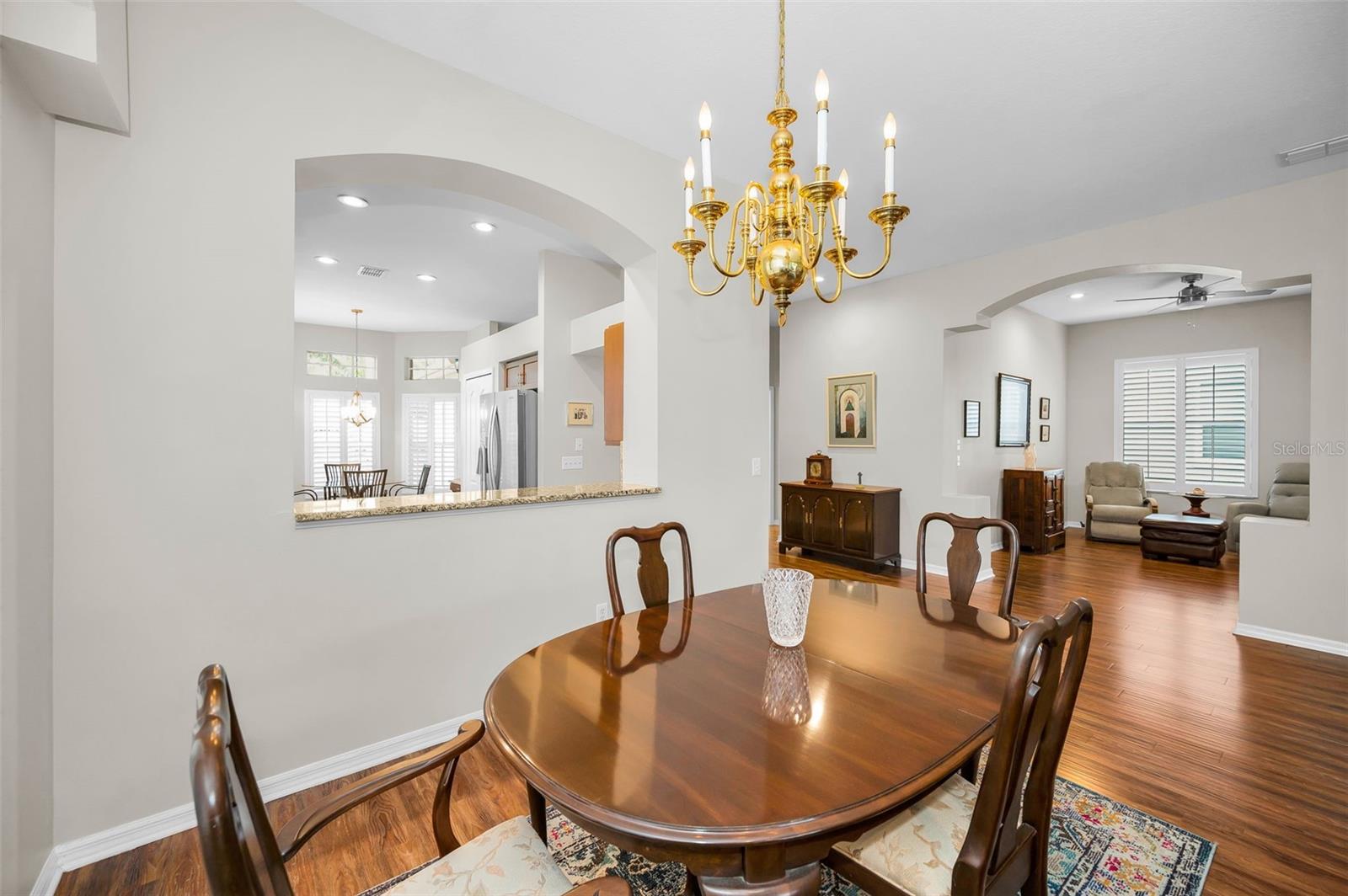 Image 6 of 52 For 1528 Riverdale Drive