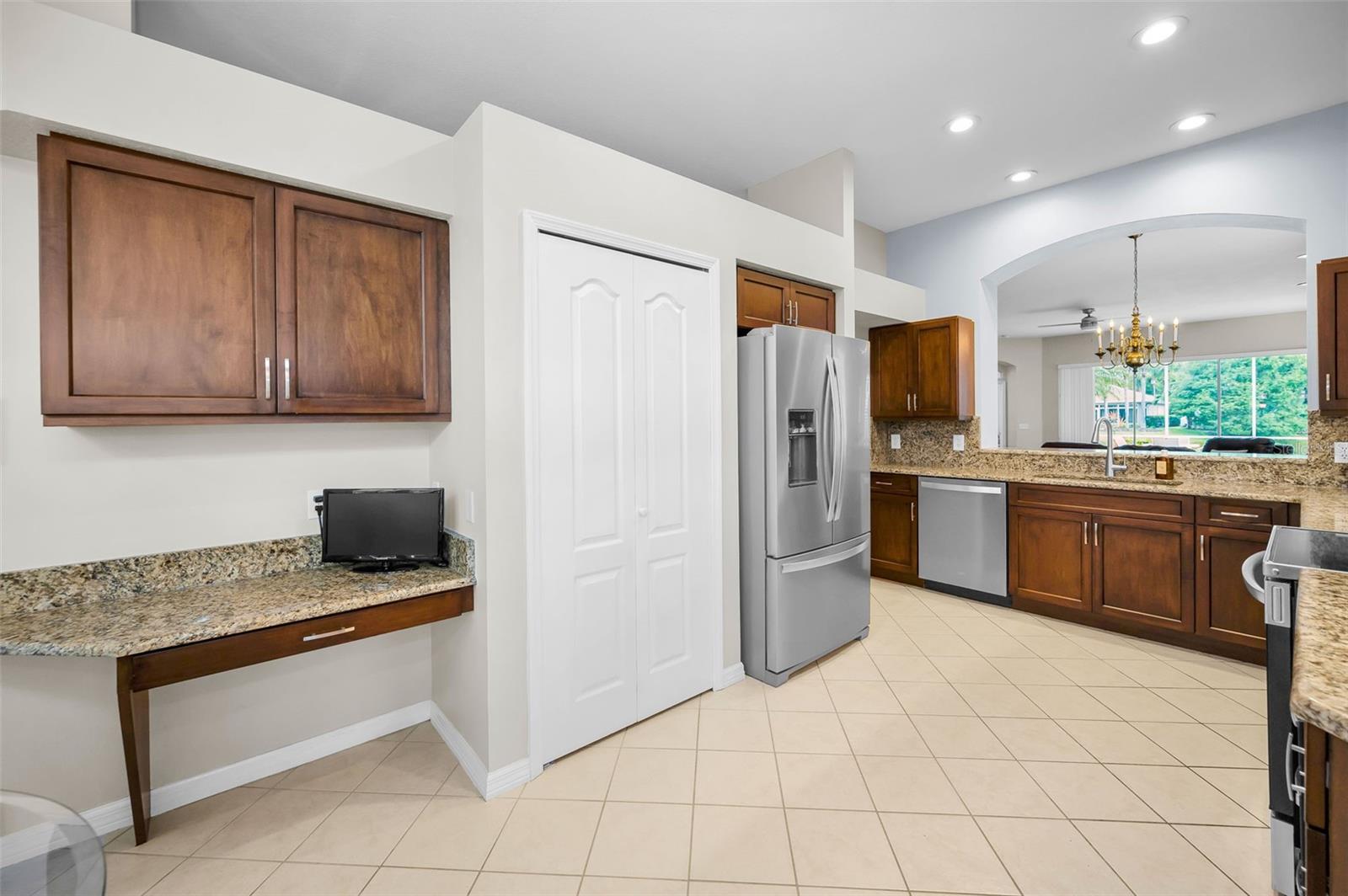 Image 9 of 52 For 1528 Riverdale Drive