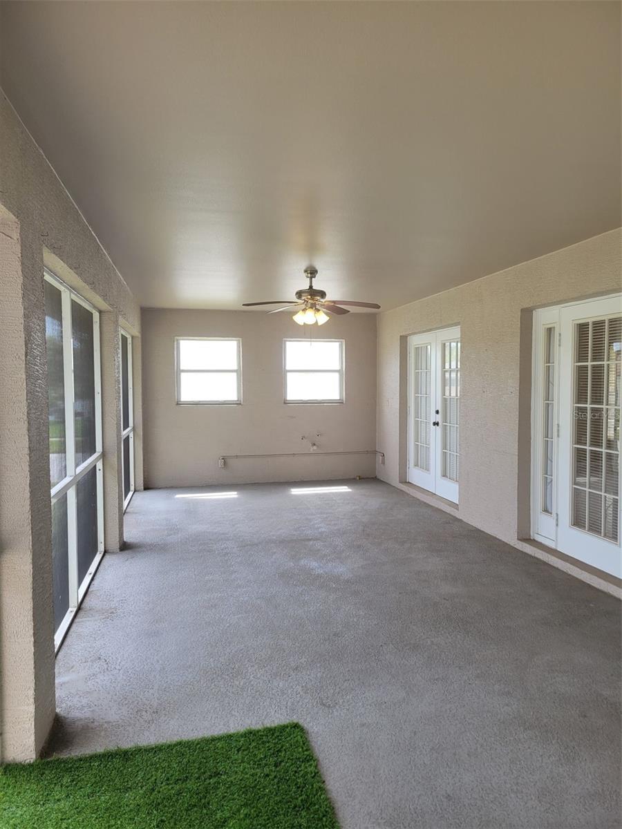 Image 26 of 33 For 18600 White Pine Circle