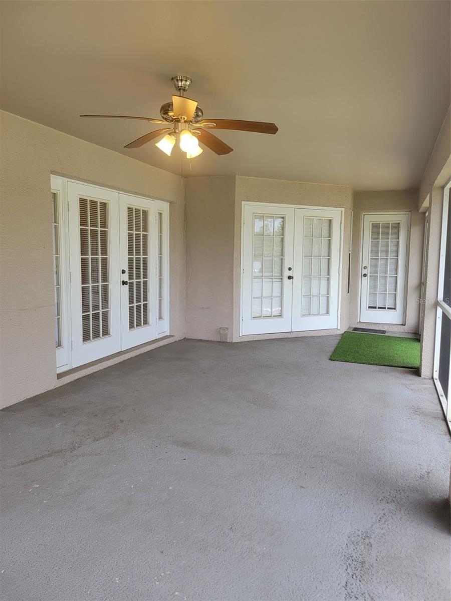 Image 27 of 33 For 18600 White Pine Circle