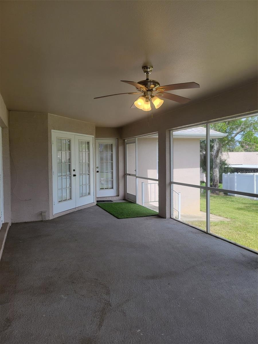 Image 28 of 33 For 18600 White Pine Circle
