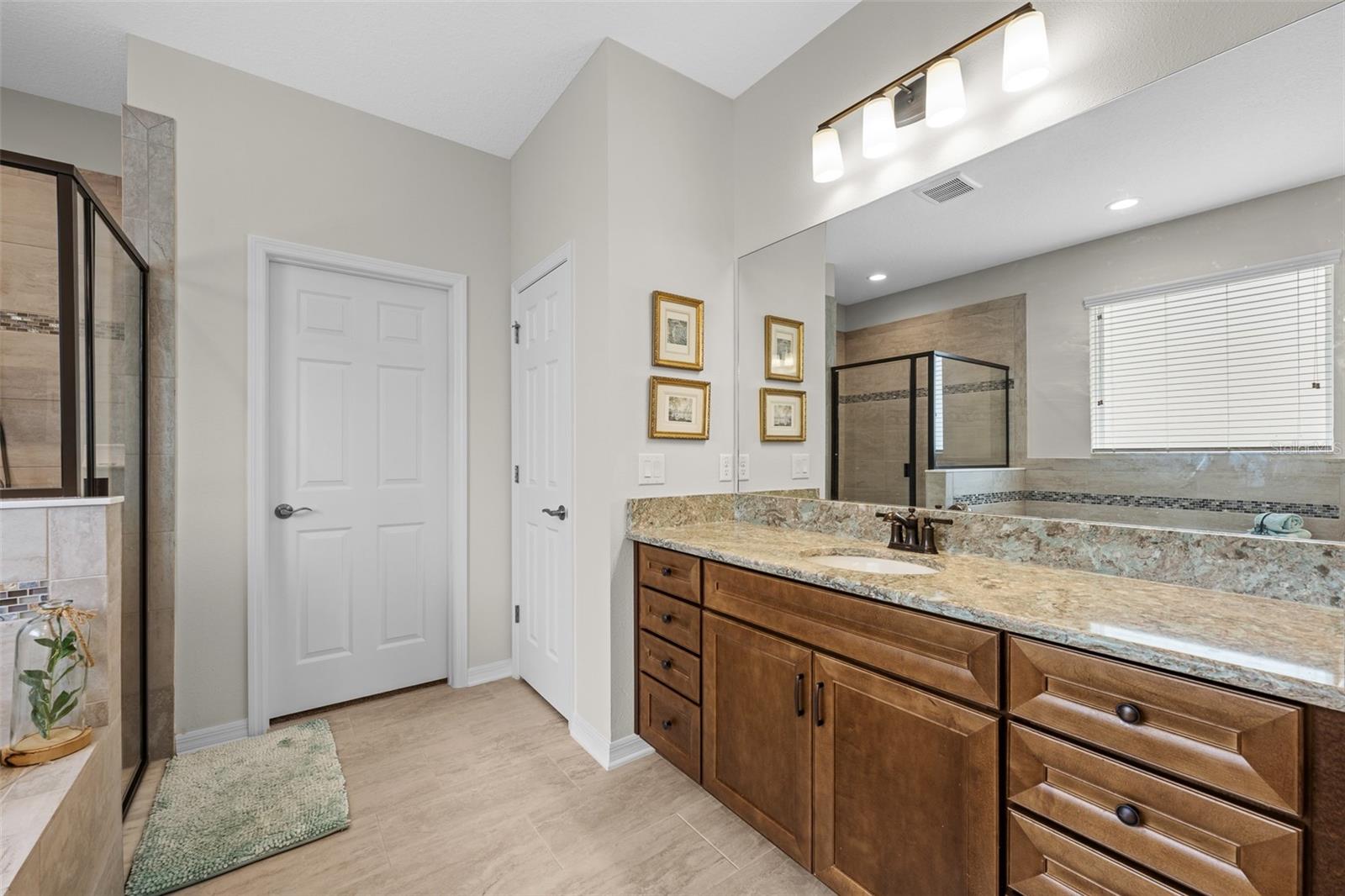 Image 22 of 69 For 33219 Kateland Drive