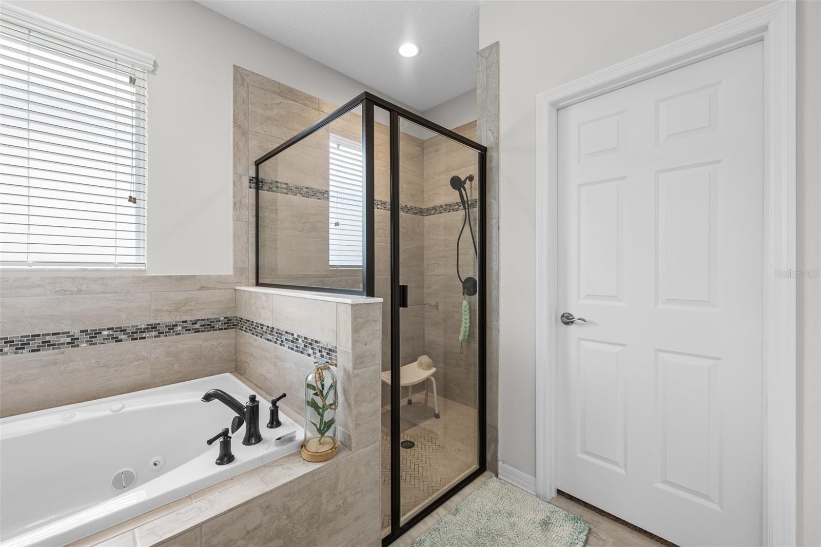Image 23 of 69 For 33219 Kateland Drive