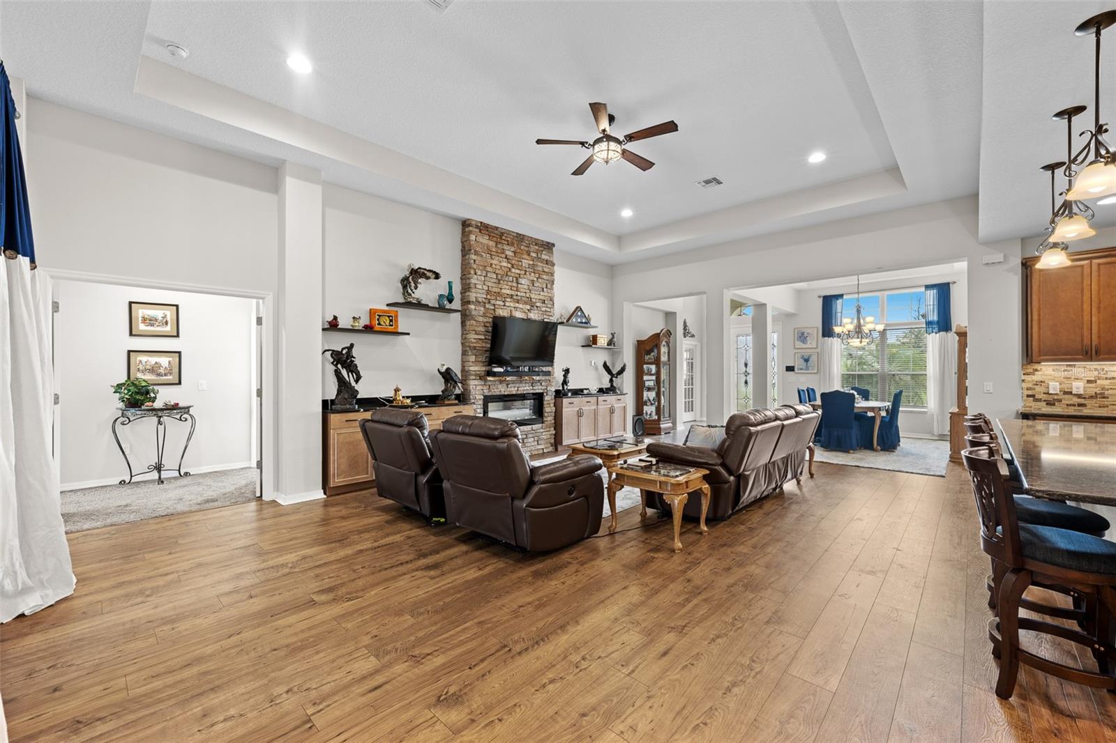 Image 7 of 69 For 33219 Kateland Drive