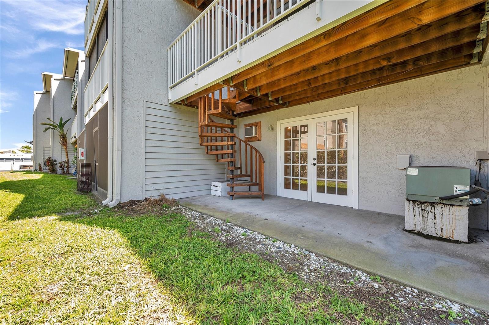 Image 39 of 55 For 745 Pinellas Bayway S 106