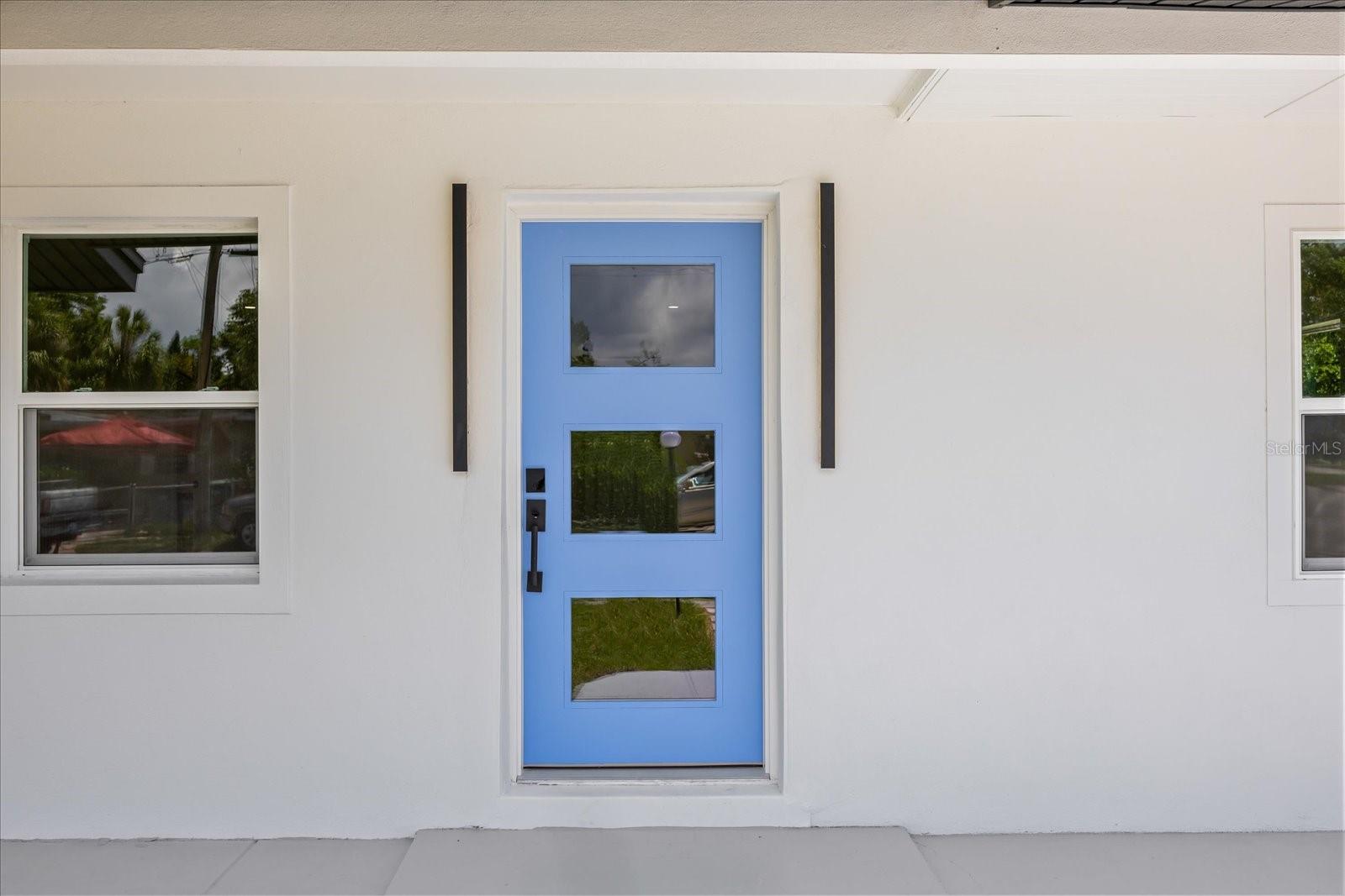 Listing photo id 2 for 6816 Hesperides Street