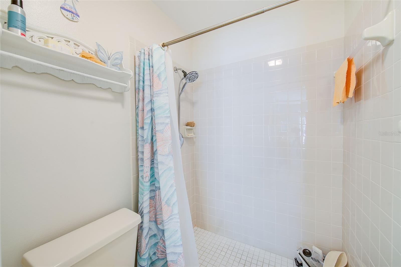 Image 21 of 33 For 7823 Hardwick Drive 224