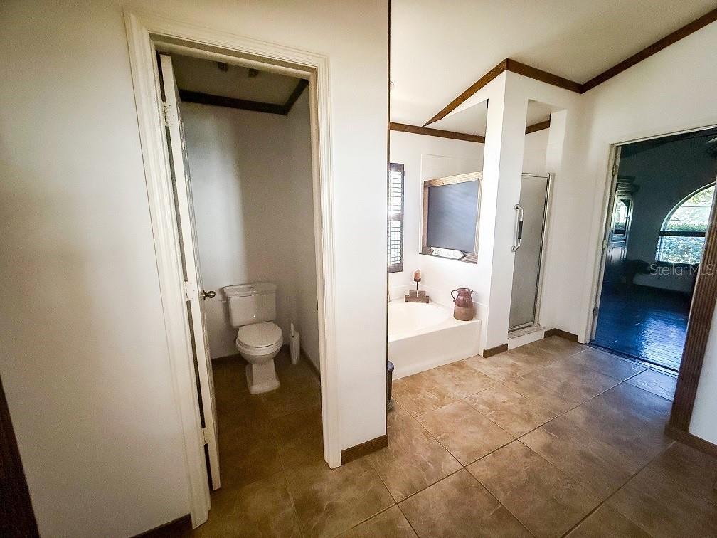 Listing photo id 9 for 1716 Bondurant Way