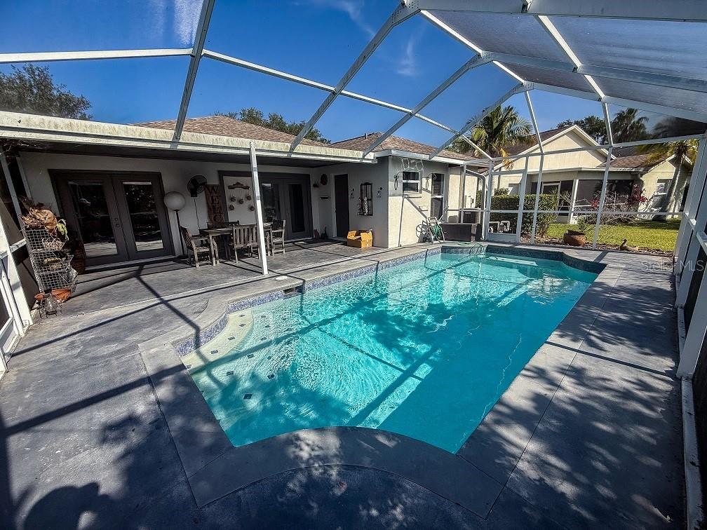 Listing photo id 19 for 1716 Bondurant Way