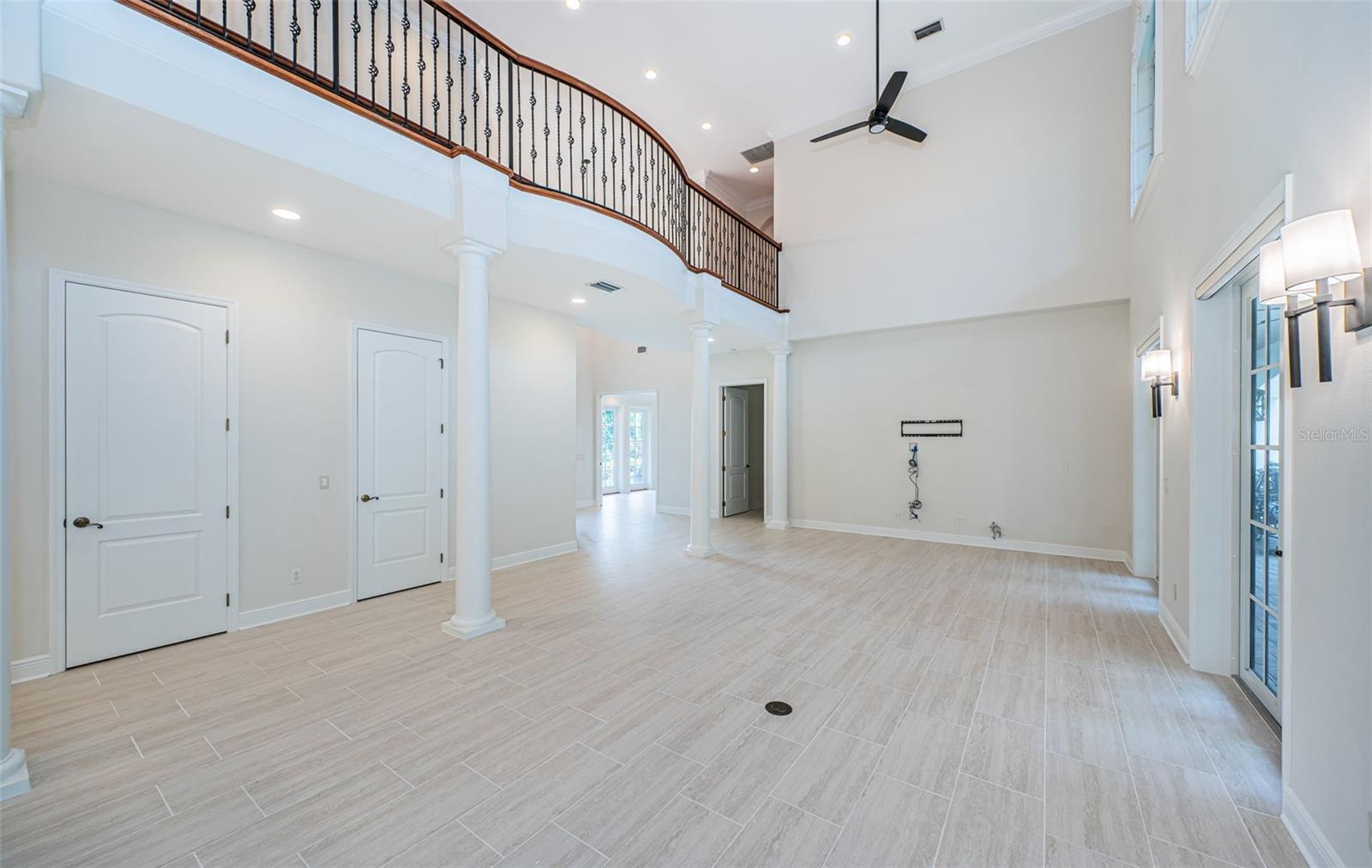 Listing photo id 16 for 147 Bay Point Drive Ne