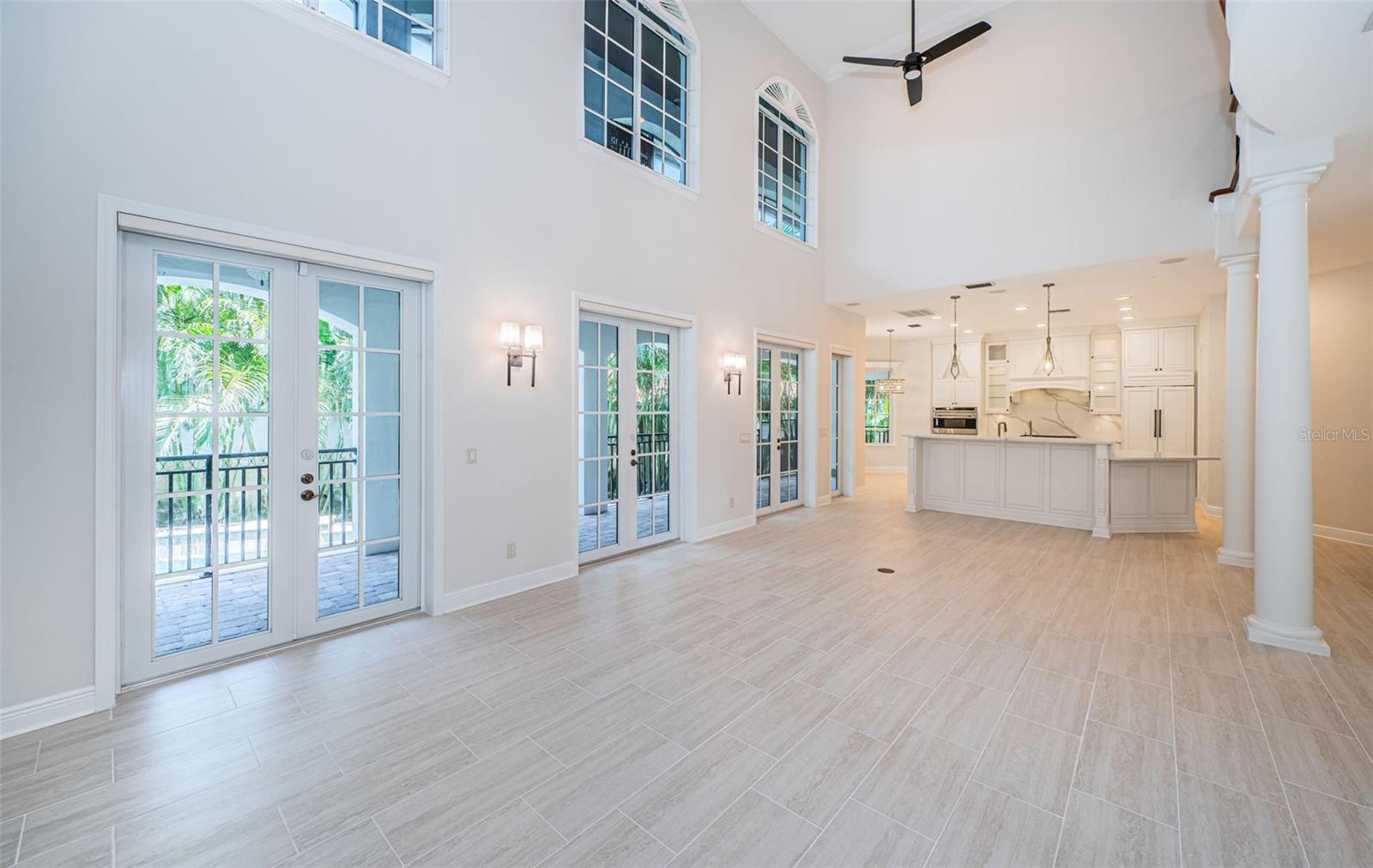 Listing photo id 17 for 147 Bay Point Drive Ne
