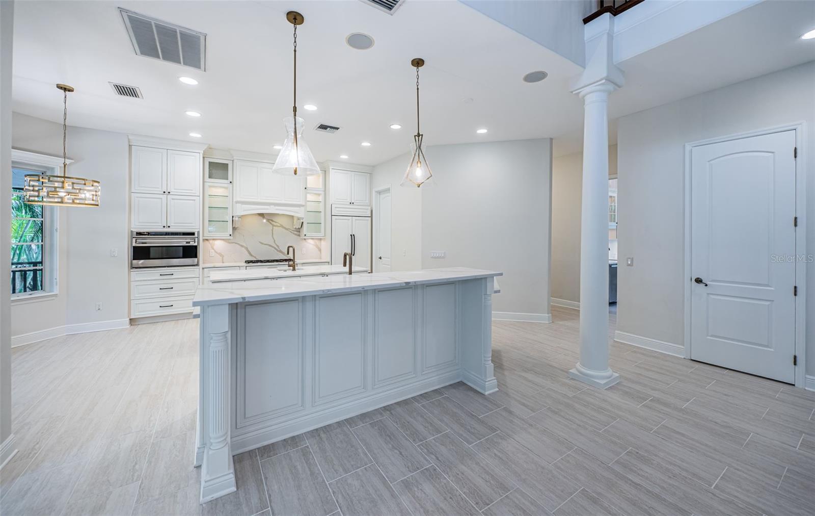 Listing photo id 26 for 147 Bay Point Drive Ne