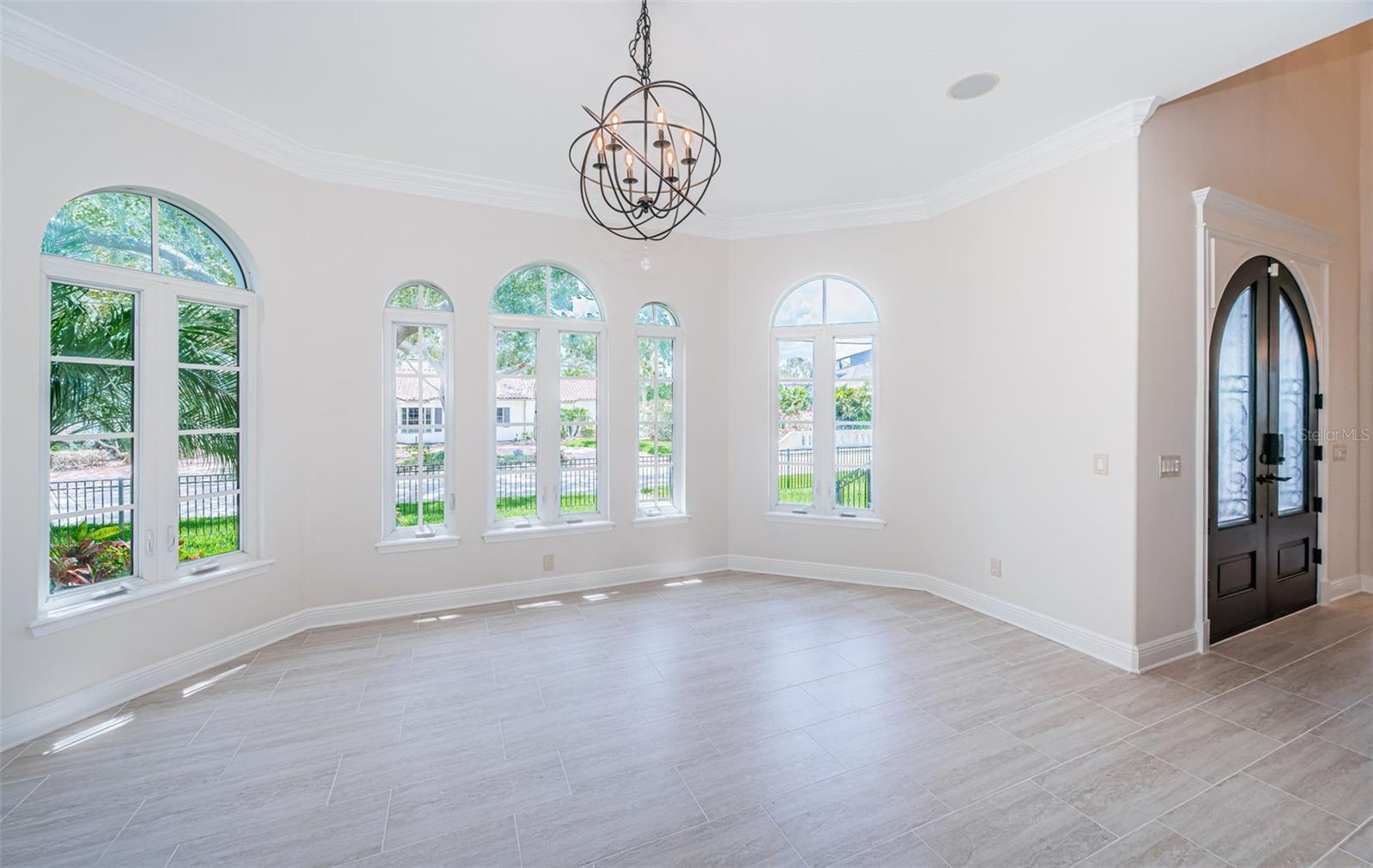 Listing photo id 32 for 147 Bay Point Drive Ne