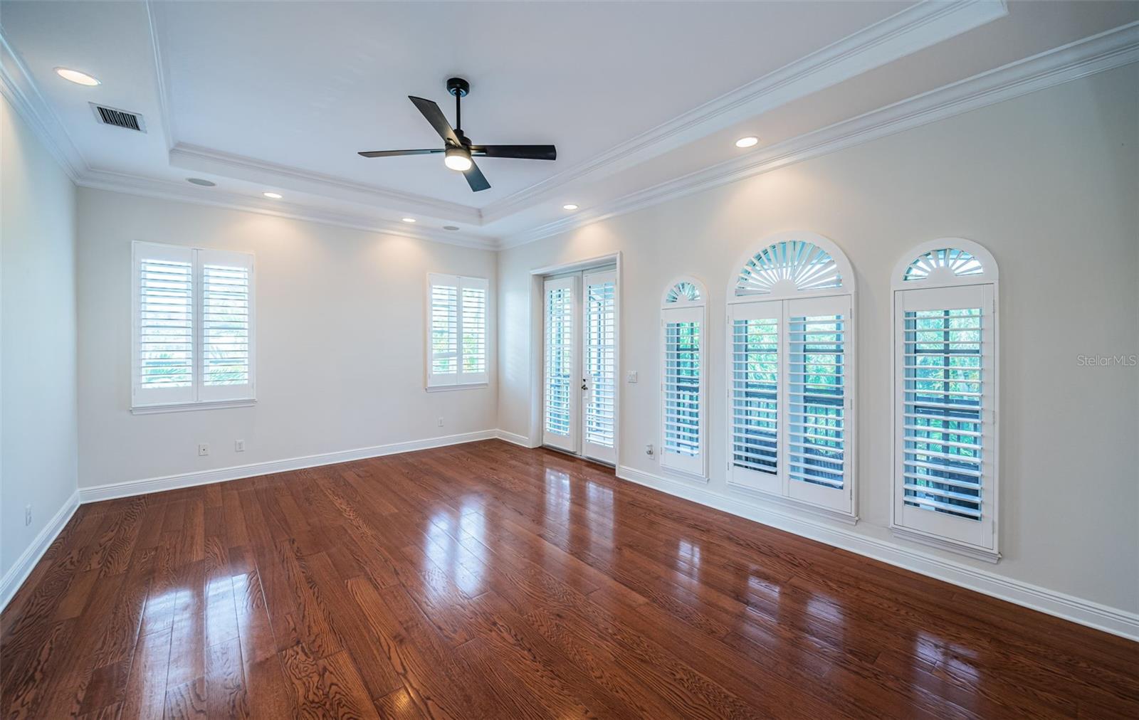 Listing photo id 43 for 147 Bay Point Drive Ne
