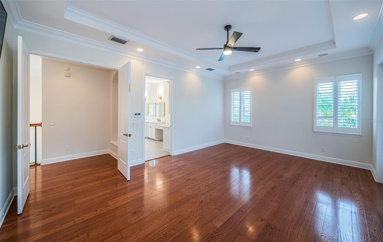 Listing photo id 47 for 147 Bay Point Drive Ne