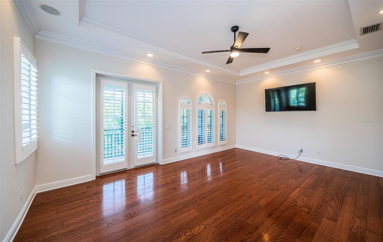 Listing photo id 48 for 147 Bay Point Drive Ne