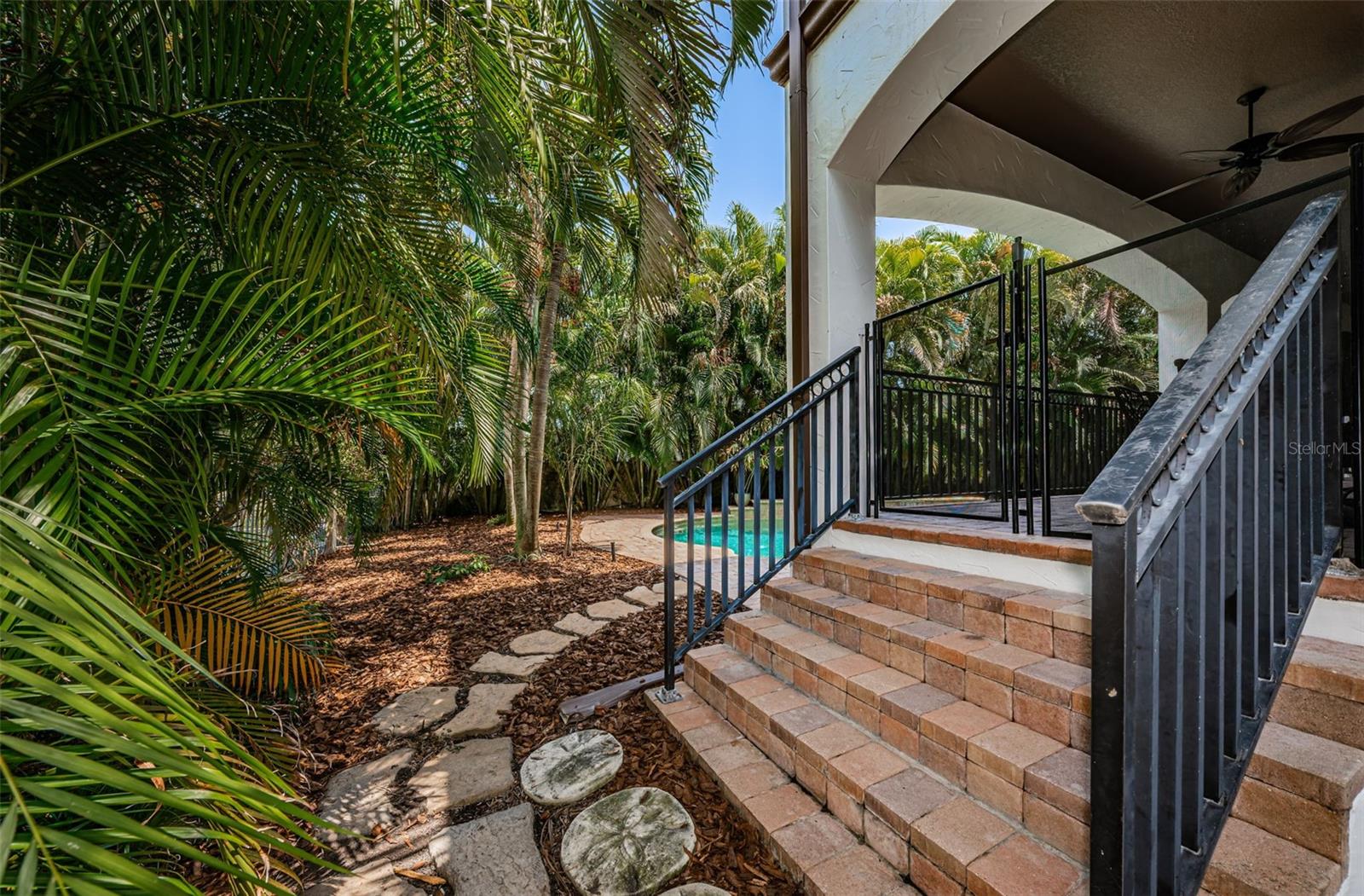 Listing photo id 68 for 147 Bay Point Drive Ne