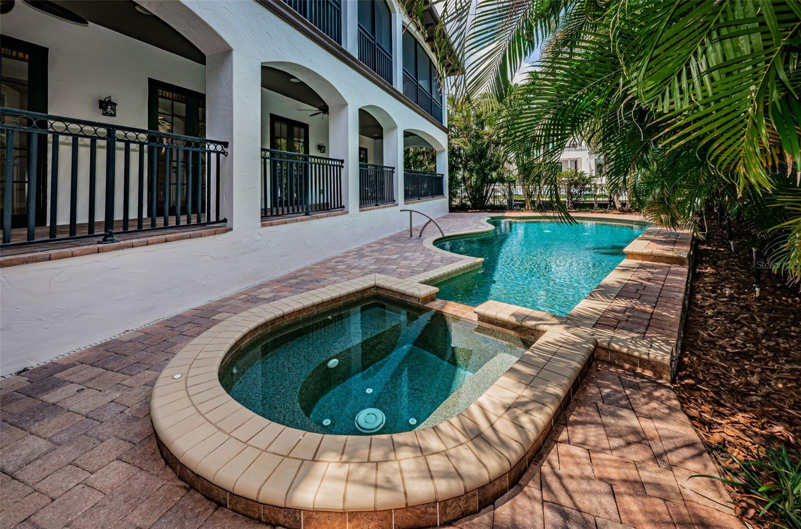 Listing photo id 70 for 147 Bay Point Drive Ne
