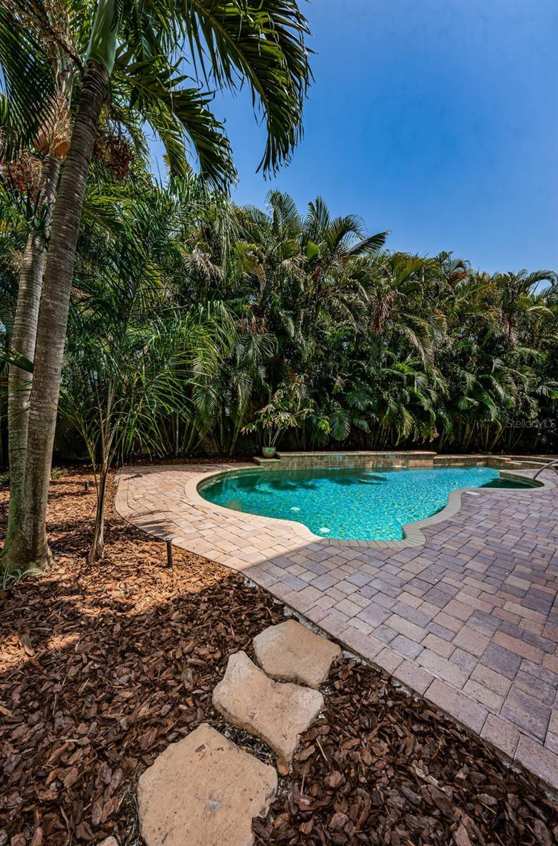 Listing photo id 72 for 147 Bay Point Drive Ne