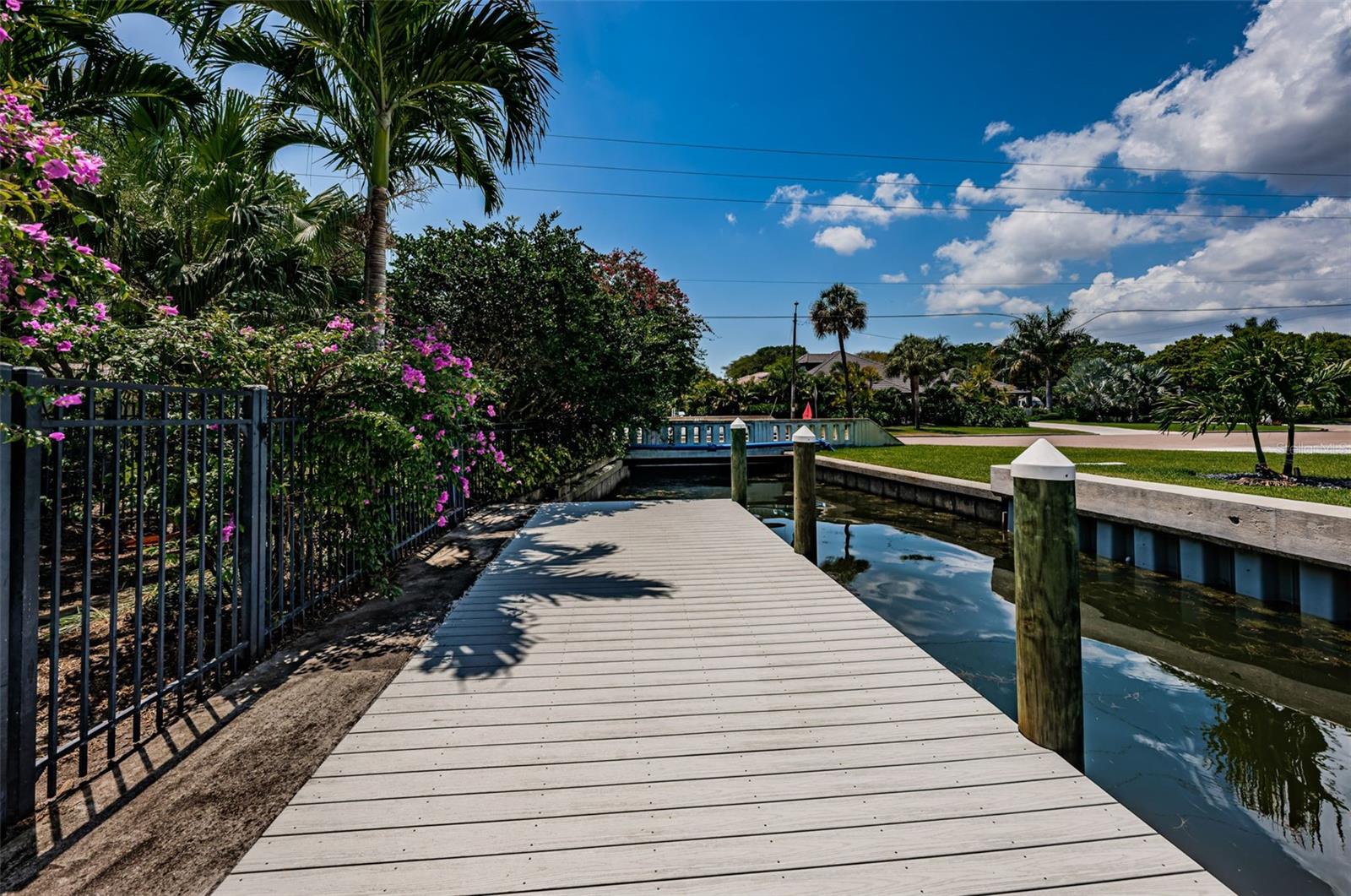 Listing photo id 74 for 147 Bay Point Drive Ne