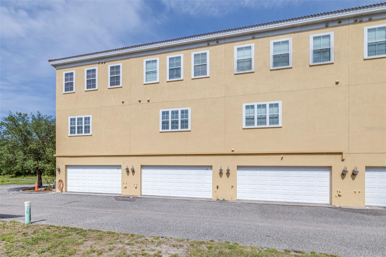 Image 22 of 24 For 962 Sombra Street