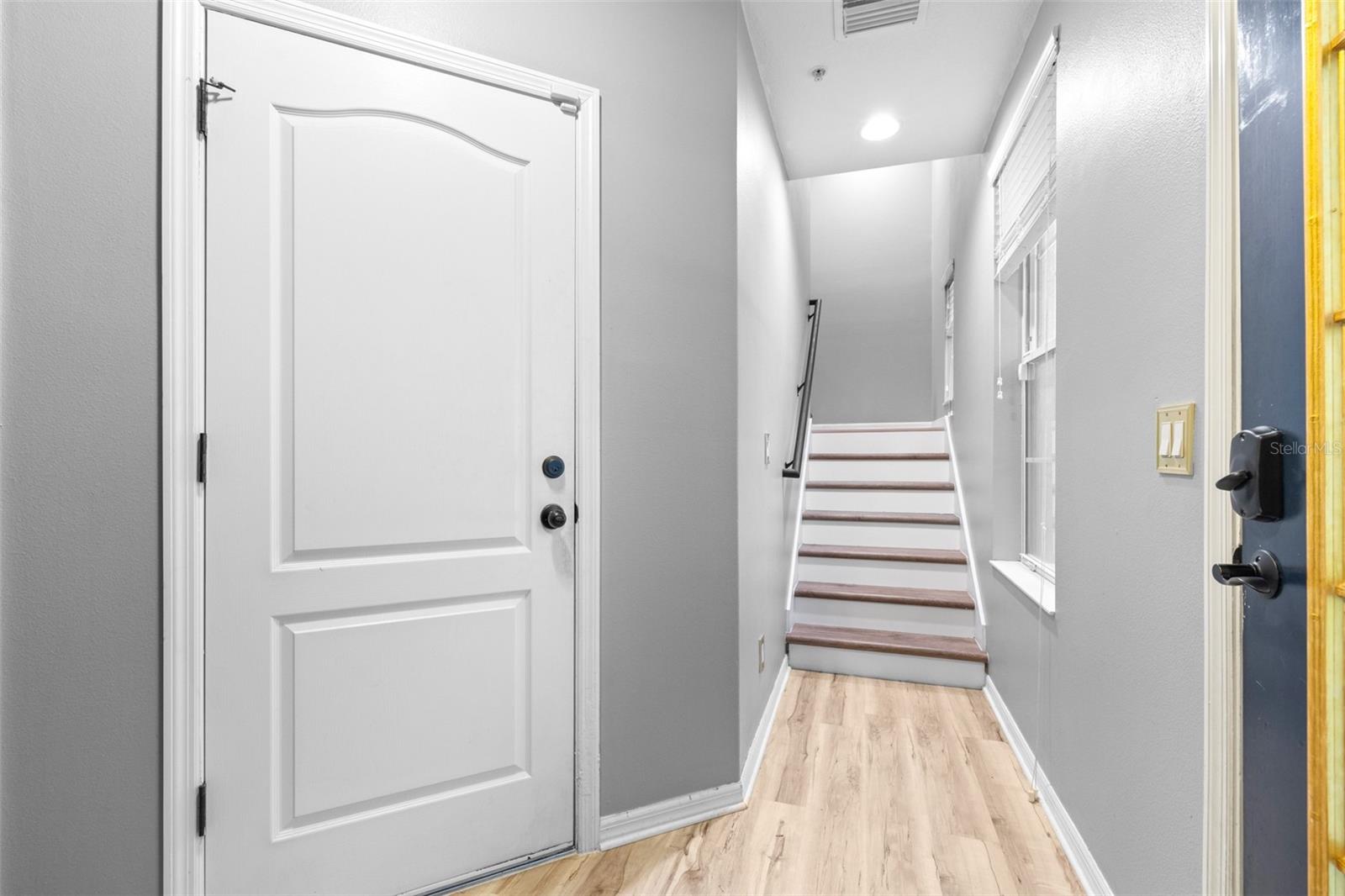 Image 4 of 24 For 962 Sombra Street
