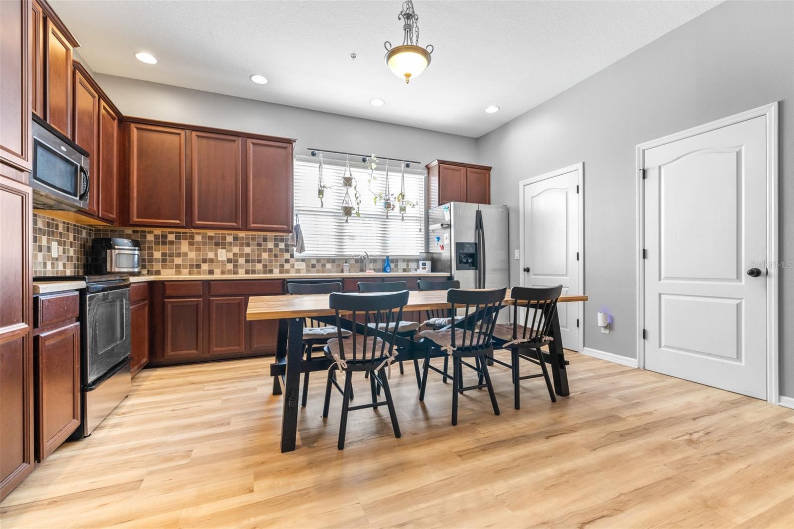 Image 5 of 24 For 962 Sombra Street