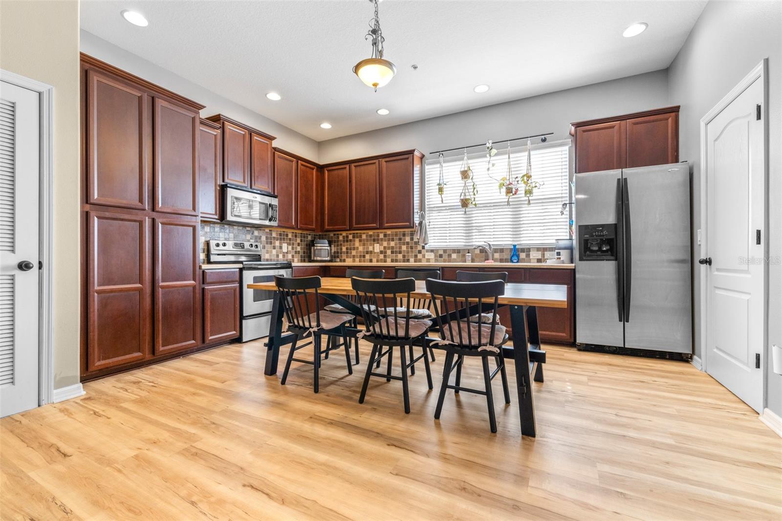 Image 6 of 24 For 962 Sombra Street