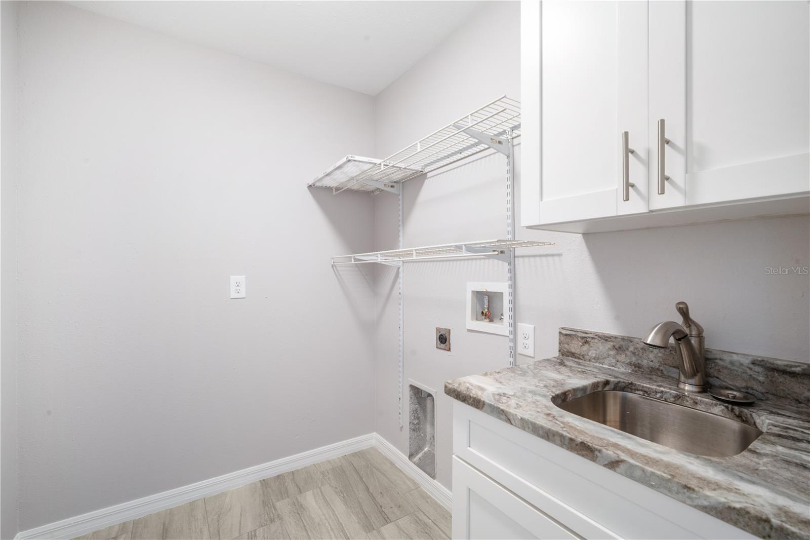 Image 19 of 23 For 5319 Lantana Street