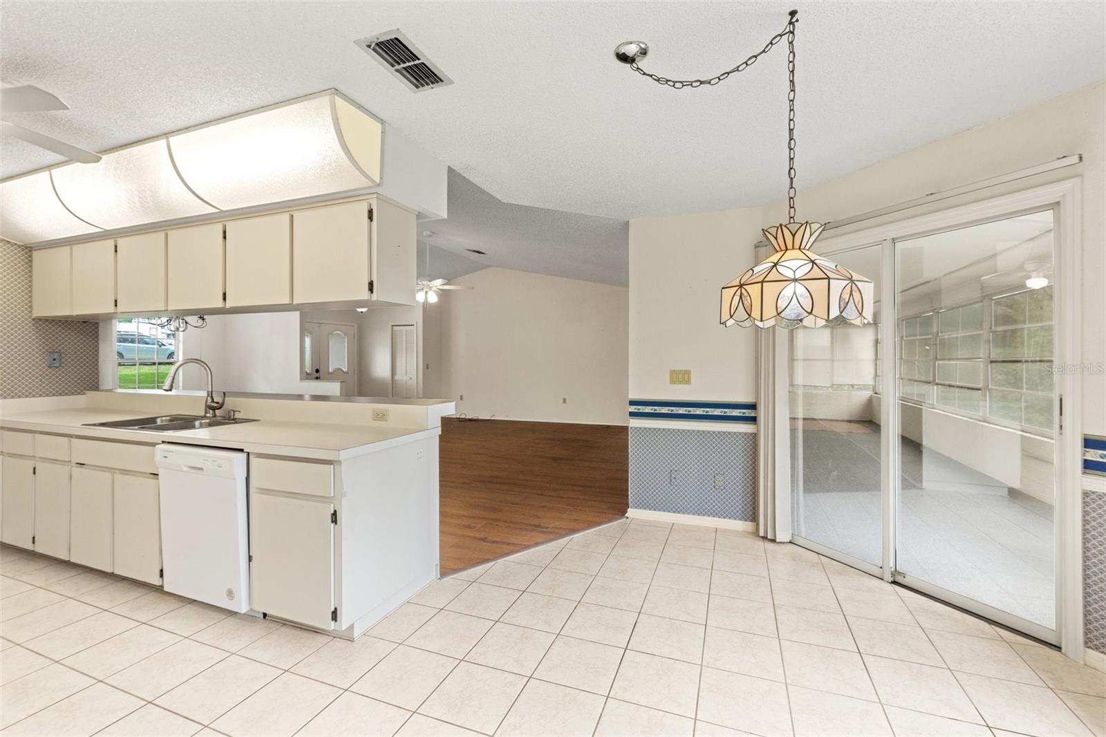 Image 17 of 39 For 6058 Waycross Drive