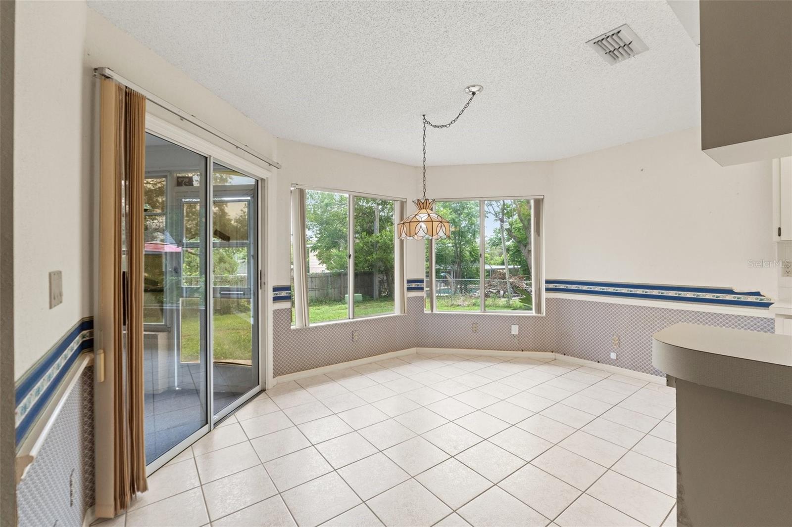 Image 4 of 39 For 6058 Waycross Drive