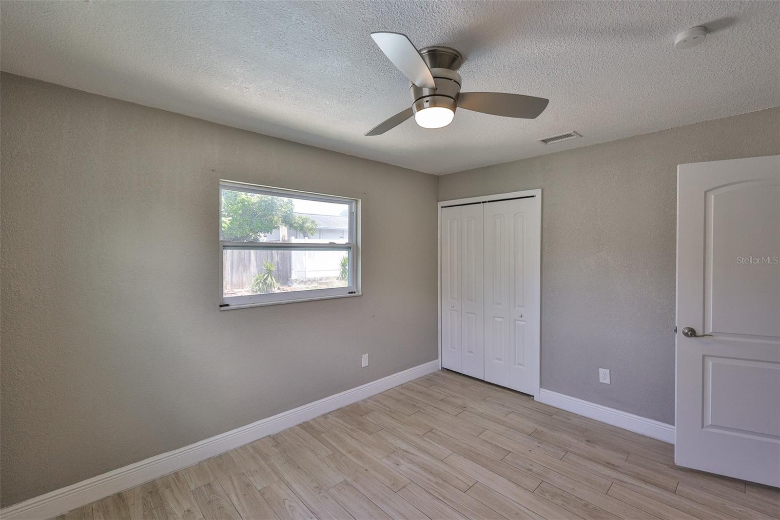 Image 15 of 29 For 12372 113th St
