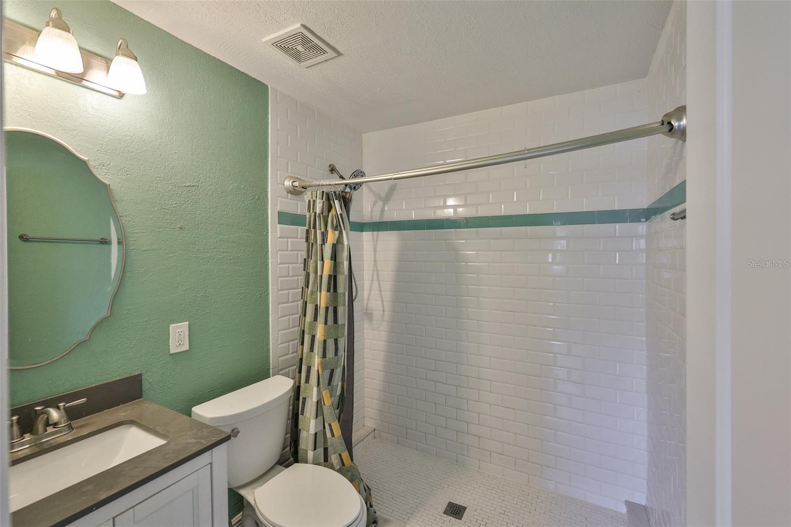 Image 17 of 29 For 12372 113th St