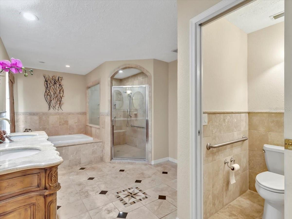 Listing photo id 20 for 25555 Oaks Boulevard