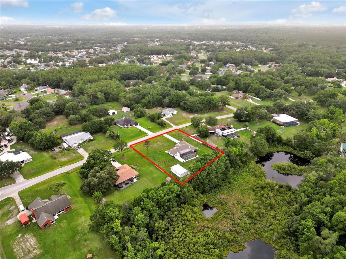 Listing photo id 56 for 25555 Oaks Boulevard