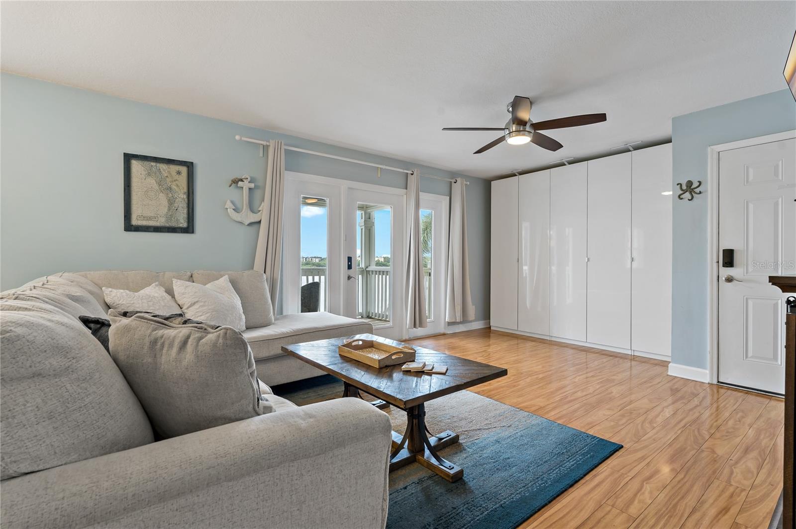 Image 5 of 45 For 101 Pompano Drive Se C